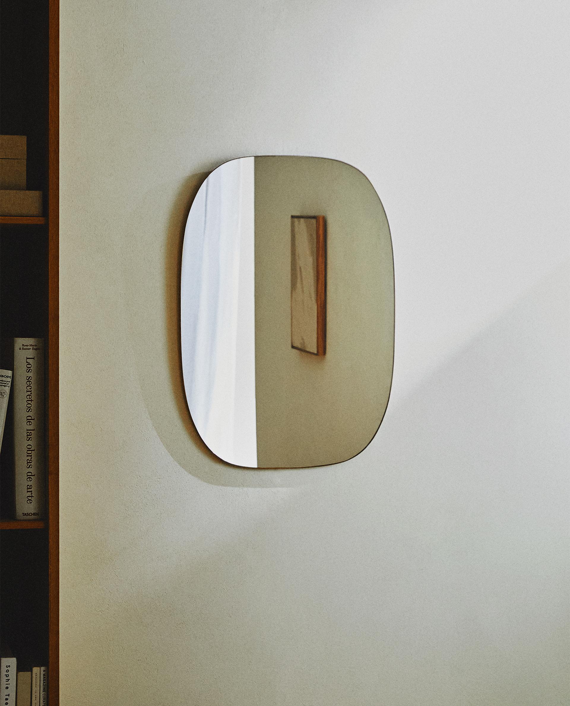 ROUNDED FRAME MIRROR