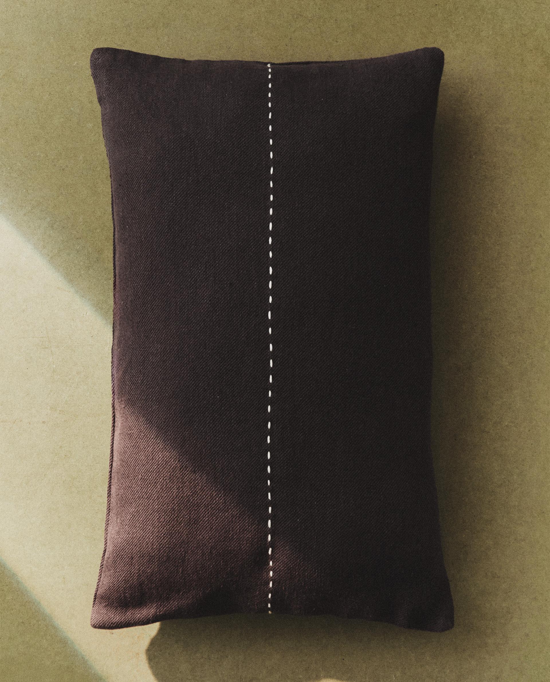 CUSHION COVER WITH STITCHING