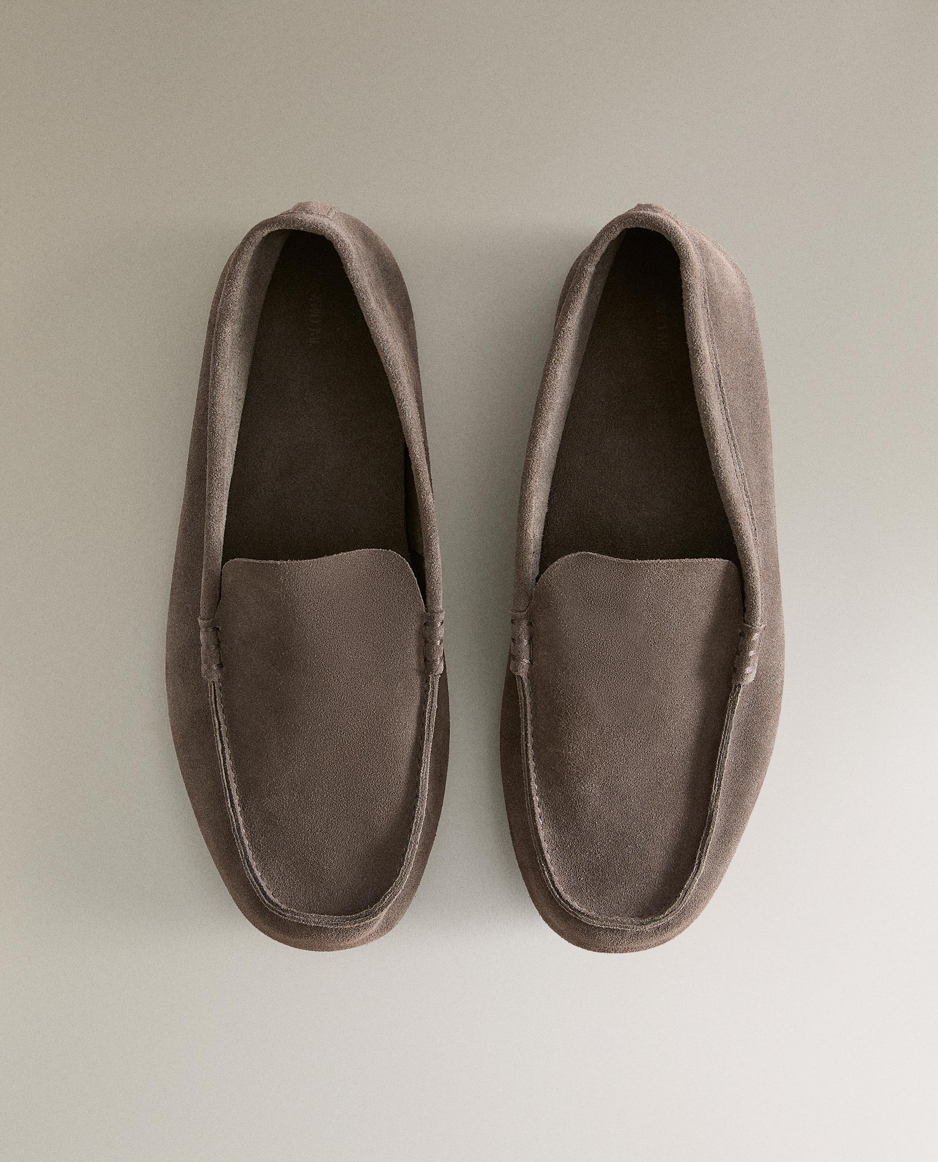 LEATHER MOCCASINS