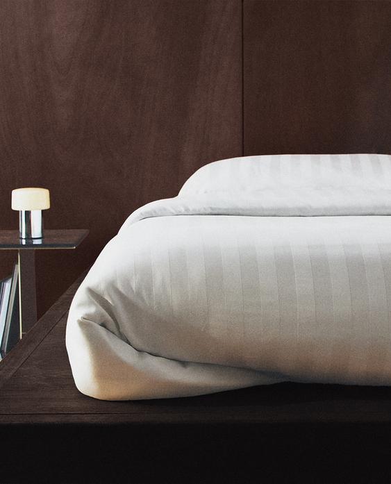 STRIPED SATEEN DUVET COVER (500 THREAD COUNT)