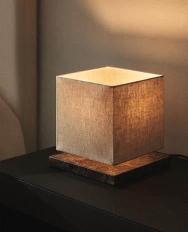 CUBE TABLE LAMP