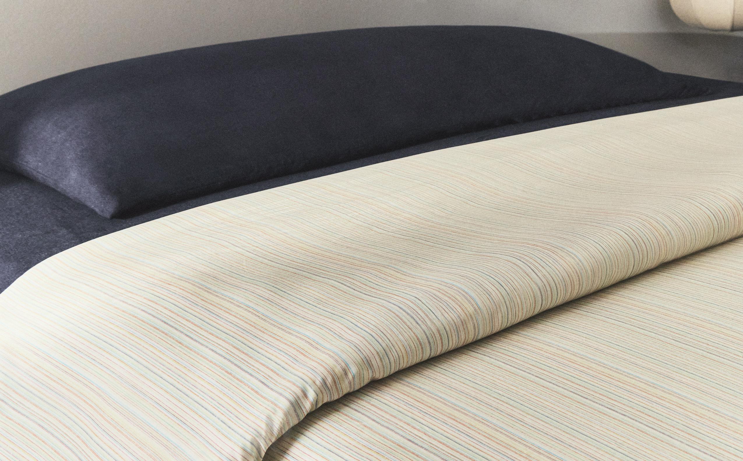 ザラホームZARAHOME⭐︎リネン100%掛け布団カバー　ブルー麻 ZARA HOME】ベッドリネンをチェンジ。枕カバー＆布団カバーの