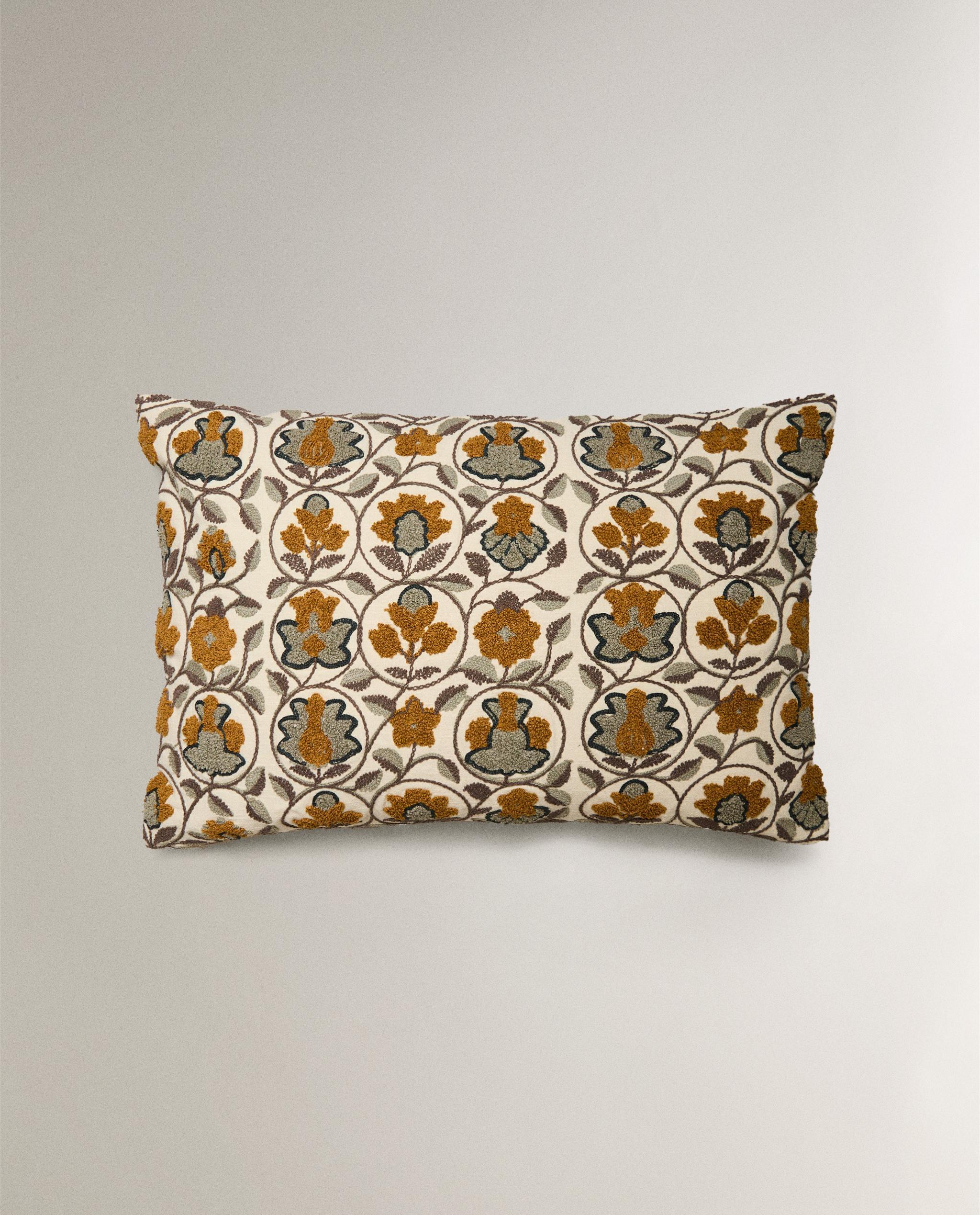 タフティング クッションカバー | Zara Home 日本/Japan