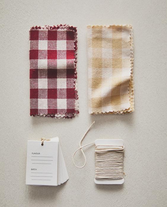 ENSEMBLE ÉTIQUETTES ET TISSUS