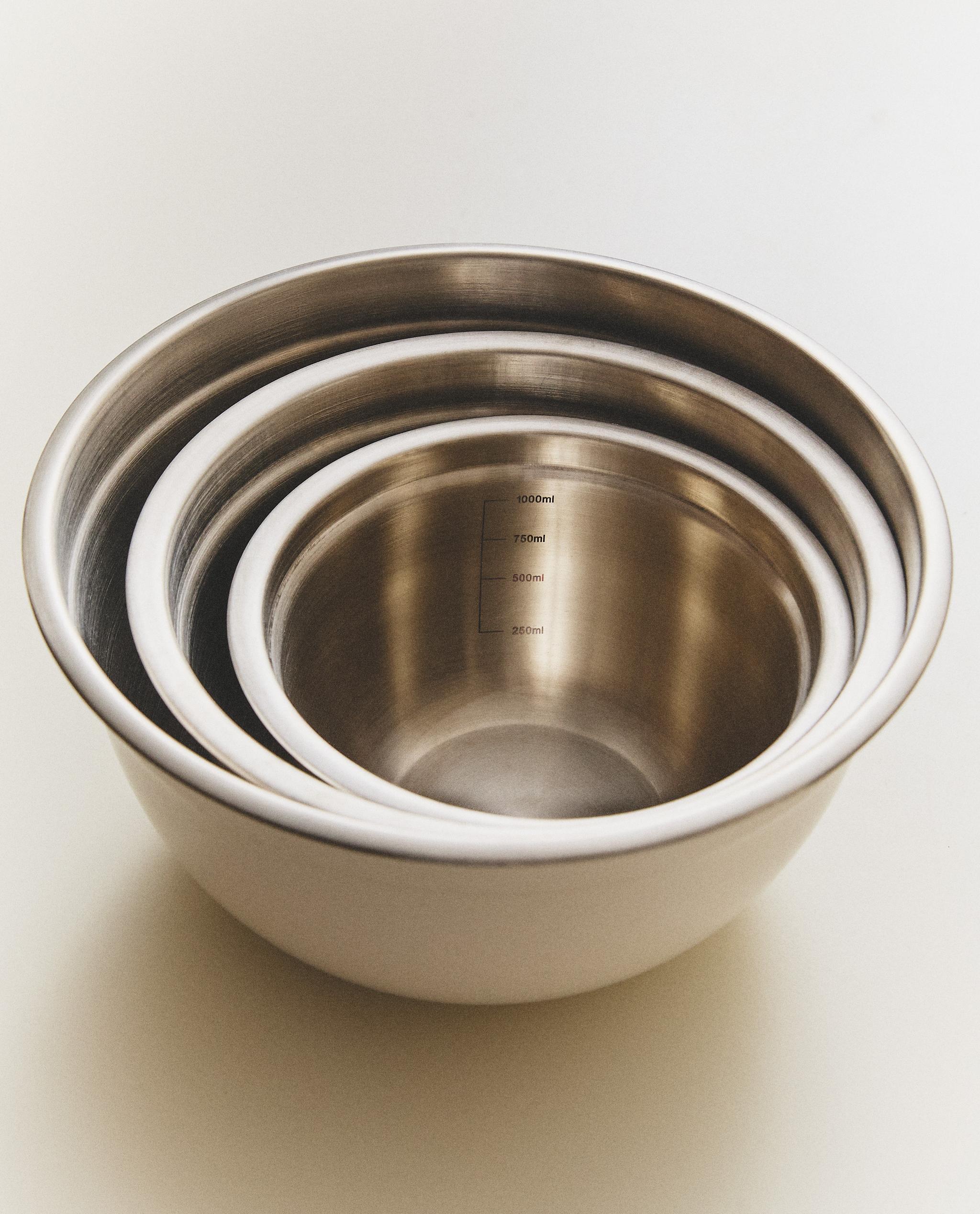 STACKABLE KITCHEN MIXING BOWL