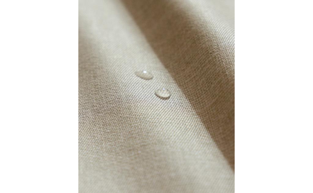 مفرش مائدة قطن مغلف بالراتنج بدرزة الأوفرلوك