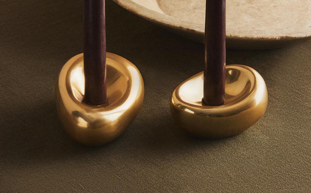 NANUSHKA PEBBLE-SHAPED ALUMINIUM CANDLESTICK