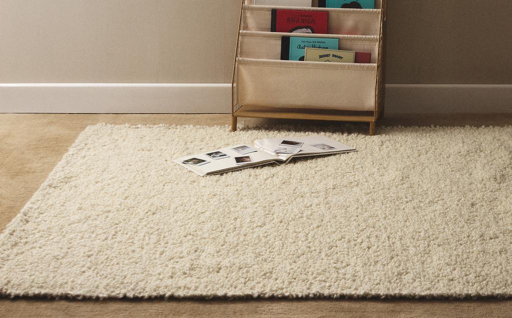 KIDS' BOUCLÉ WOOL RUG