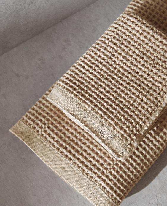 منشفة حمام قطن بحبكة وافل