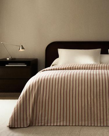 STRIPED PERCALE DUVET COVER (300 THREAD COUNT)