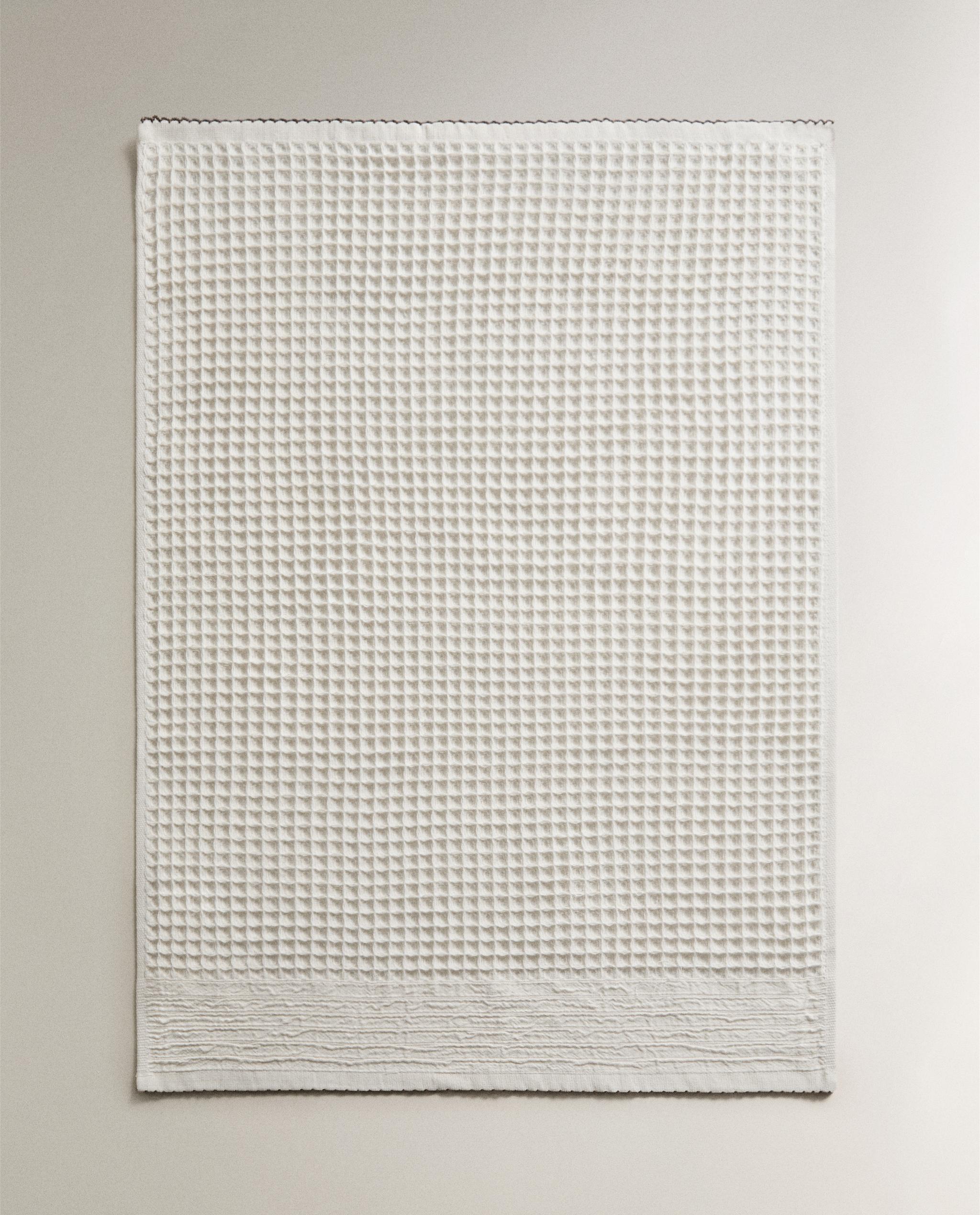 WAFFLE-KNIT TEA TOWEL product thumbnail 3
