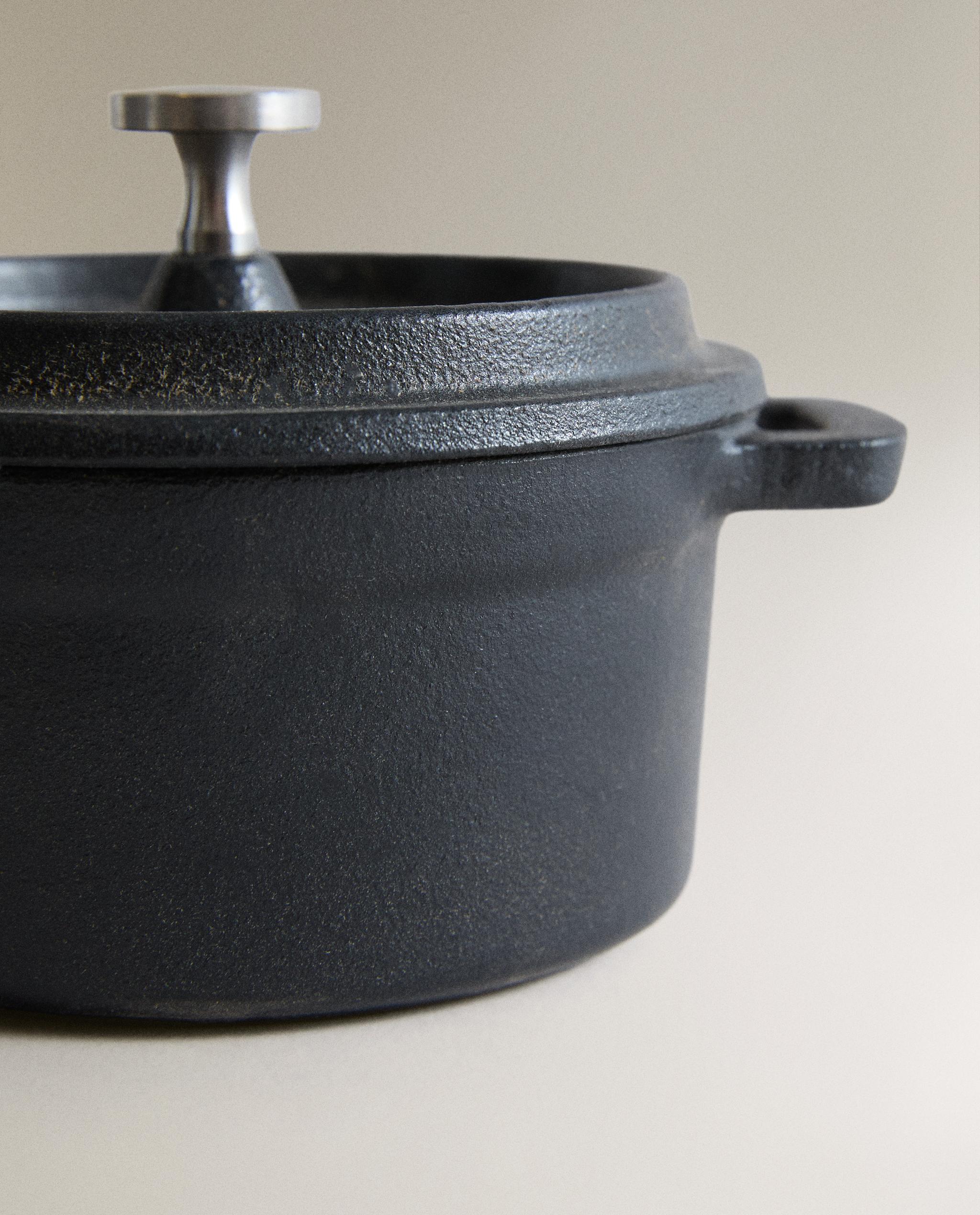 IRON COCOTTE POT product thumbnail 4