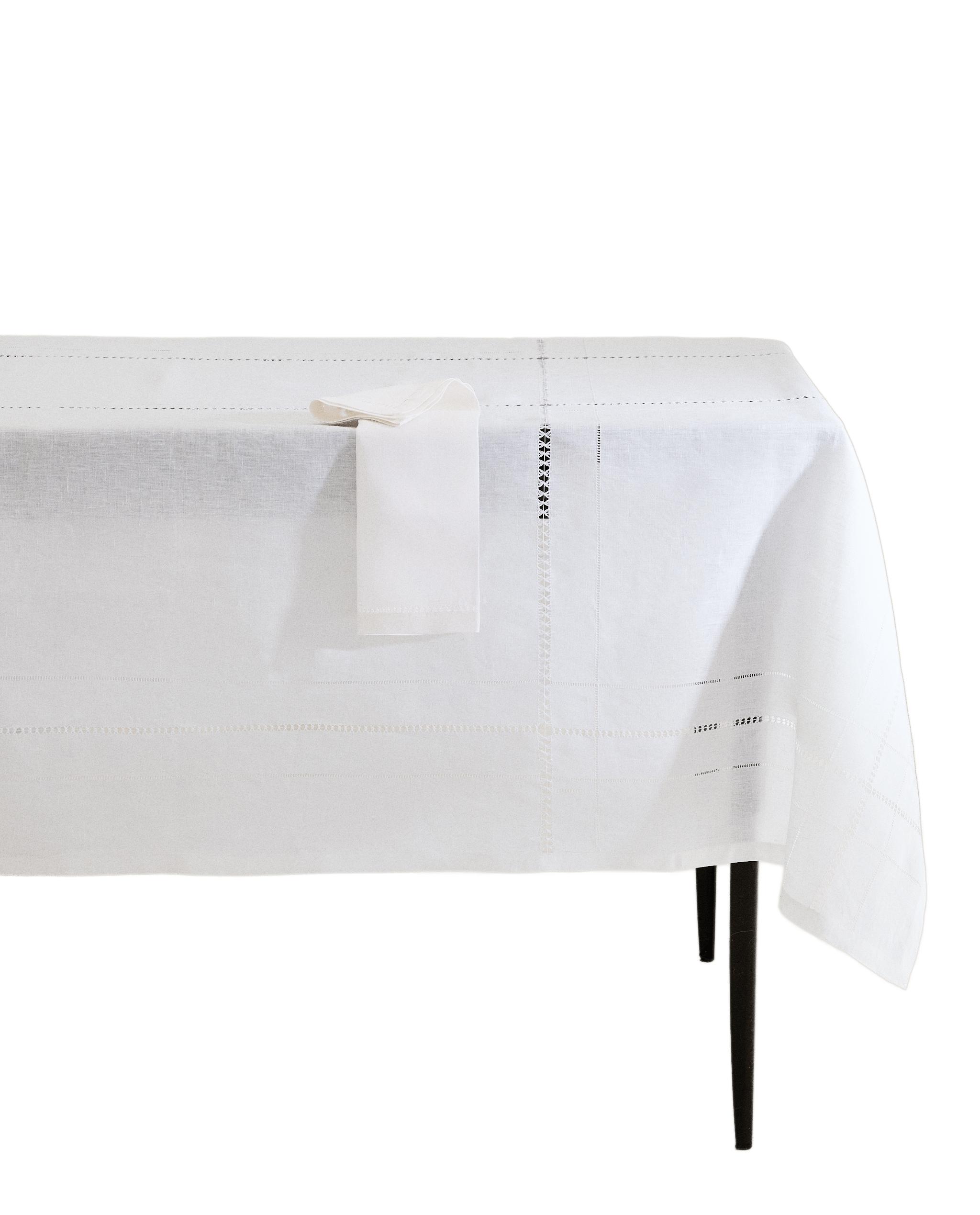 フローラル エンブロイダリー リネンブレンド テーブルクロス