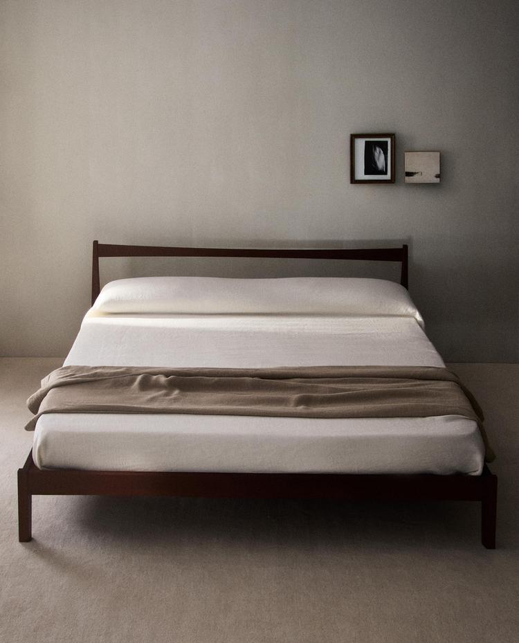 BED FRAME WITH HEADBOARD BED FRAME WITH HEADBOARD