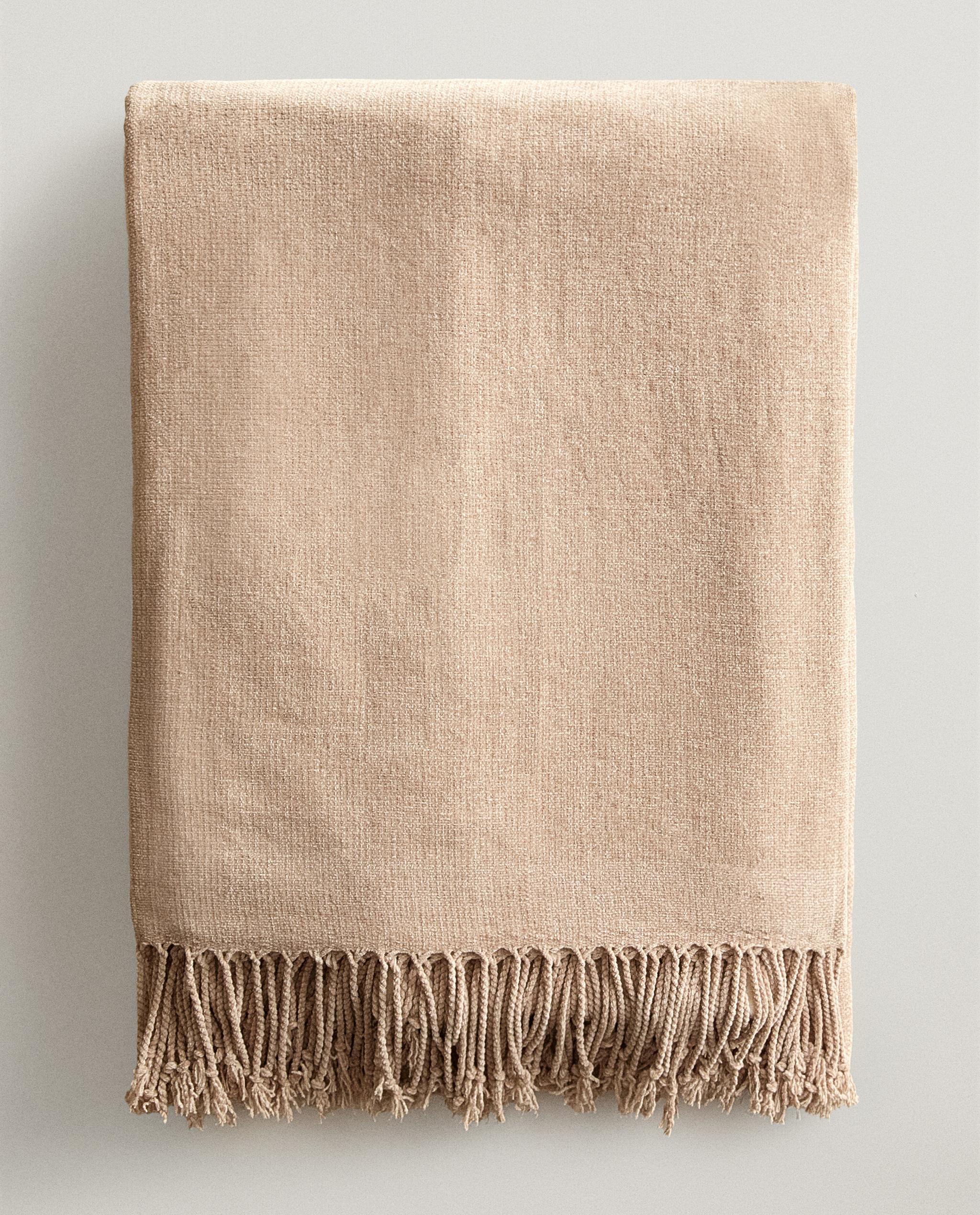CHENILLE THROW product thumbnail 7