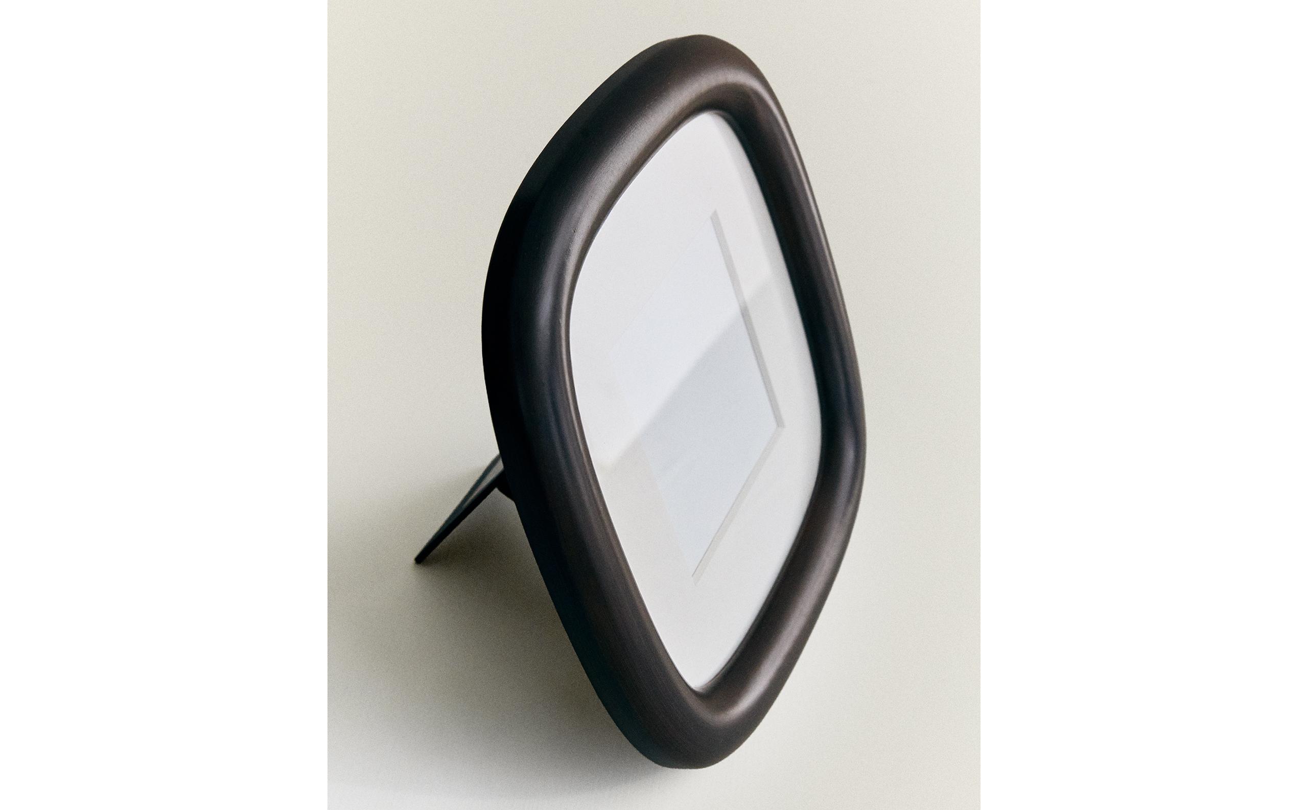 OVAL WOODEN PHOTO FRAME product thumbnail 9