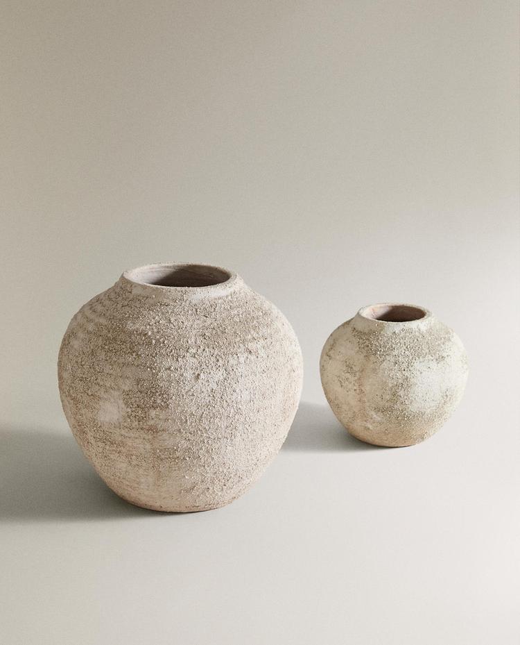 CERAMIC VASE