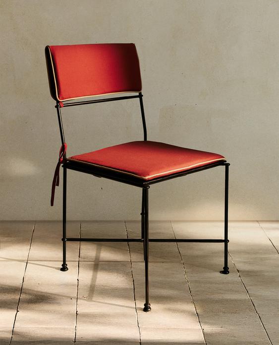 CHAISE FORGE ET COUSSINS