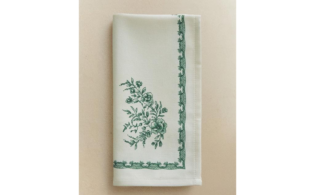 حزمة فوط مائدة ساتان بأزهار (حزمة 2 قطعة)