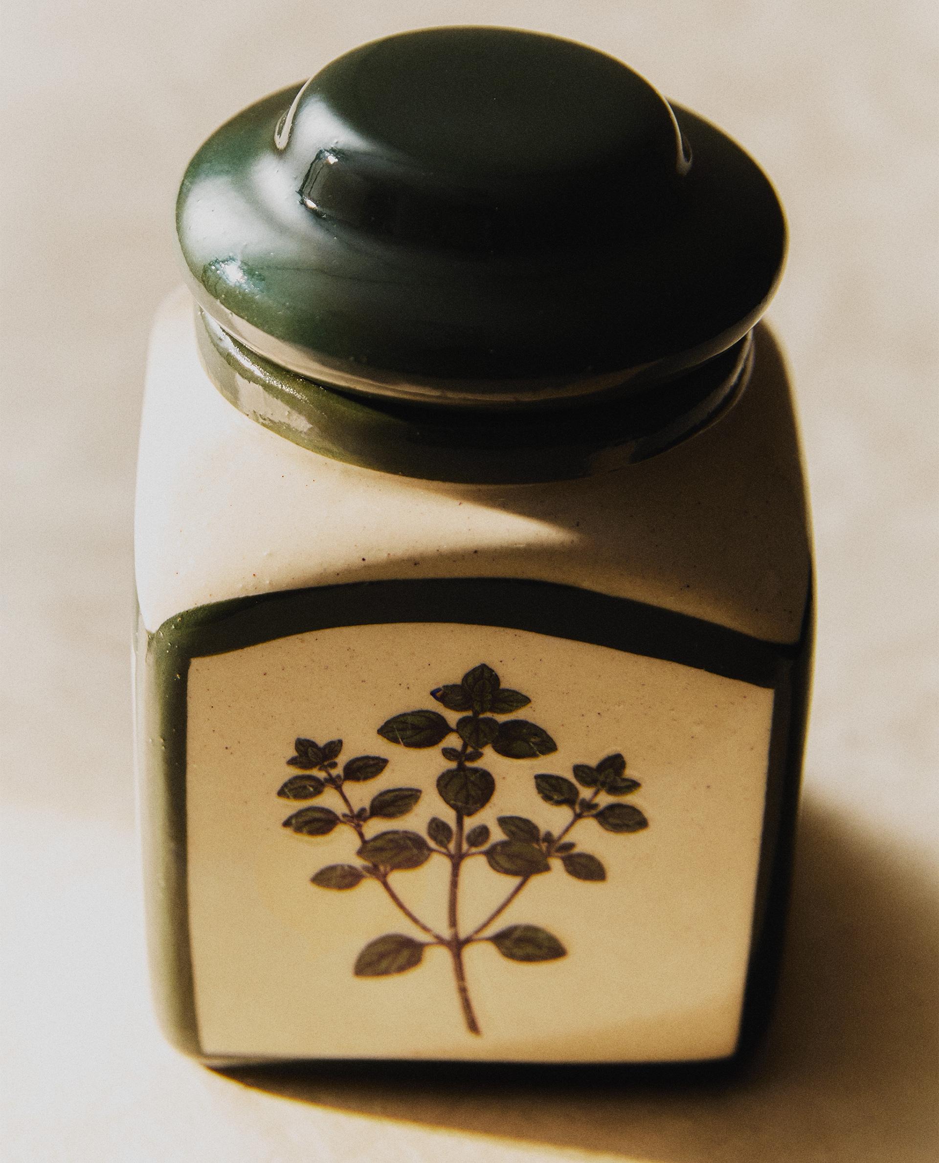 (320 G) OREGANO SCENTED CANDLE product thumbnail 10