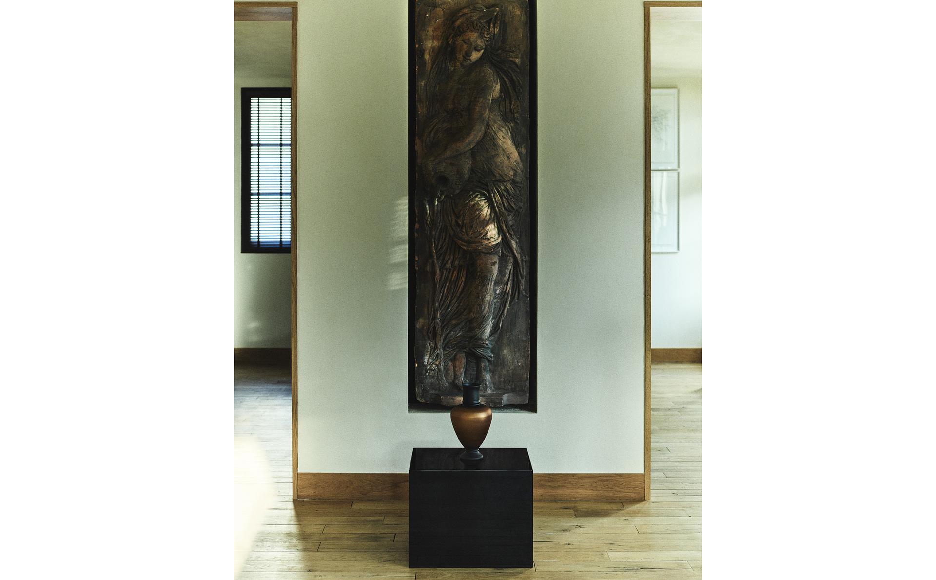 IRIDESCENT GLASS VESSEL I COLIN KING IRIDESCENT GLASS VESSEL I COLIN KING