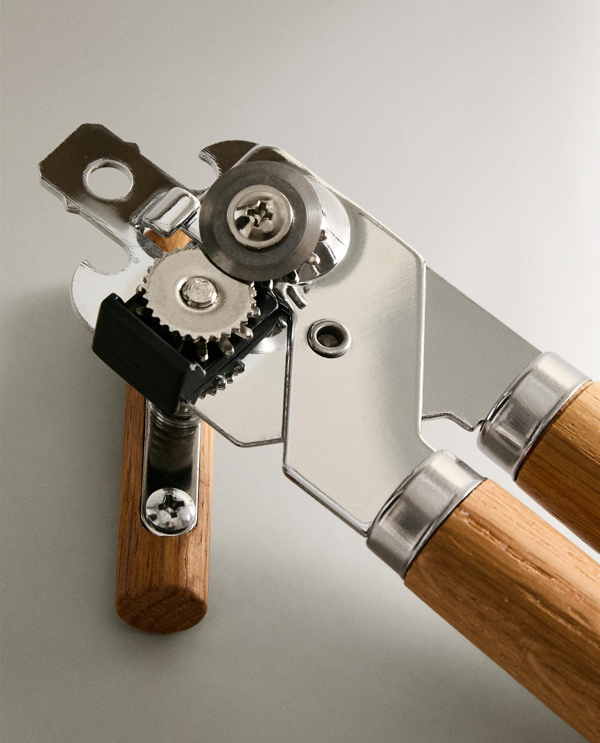 OAK WOOD MANUAL TIN OPENER product thumbnail 5