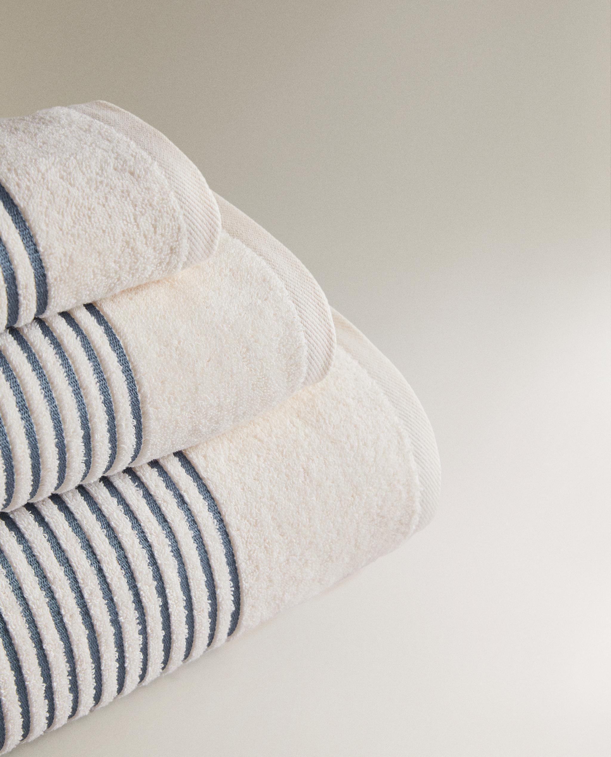 COTTON BATH TOWEL WITH STRIPED BORDER product thumbnail 6