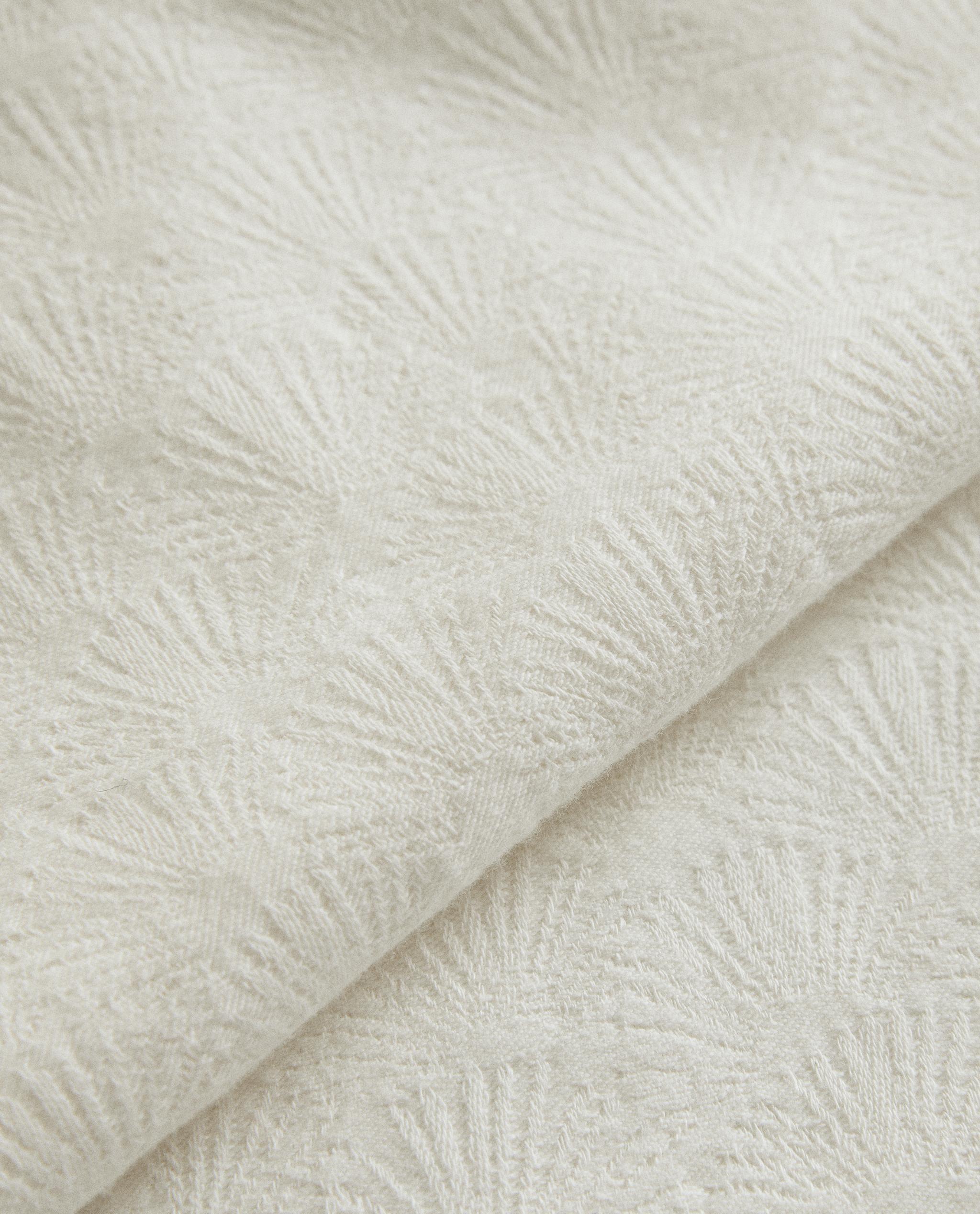 JACQUARD COTTON BEDSPREAD product thumbnail 5