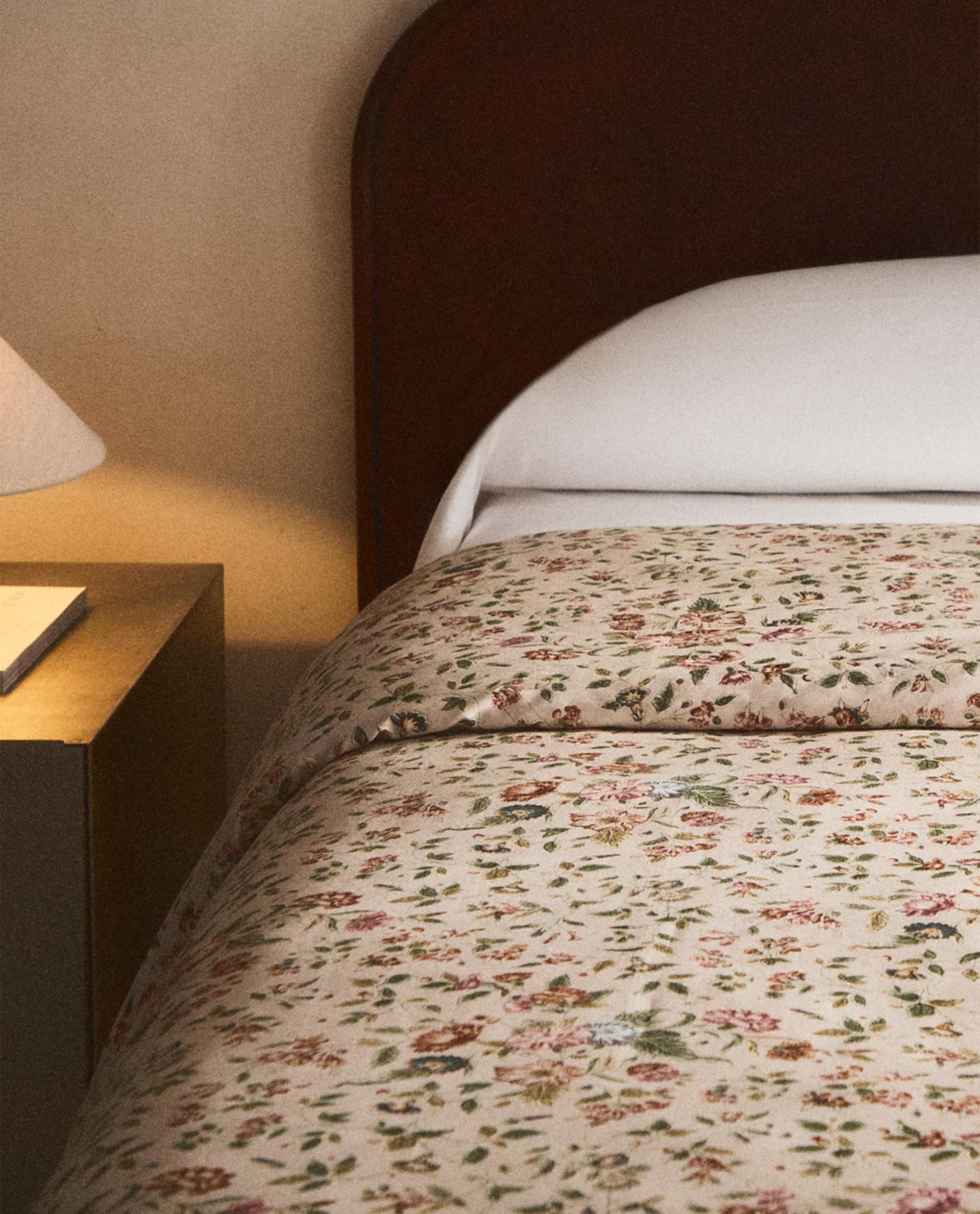 フローラル サテン掛け布団カバー（300スレッドカウント） | Zara Home