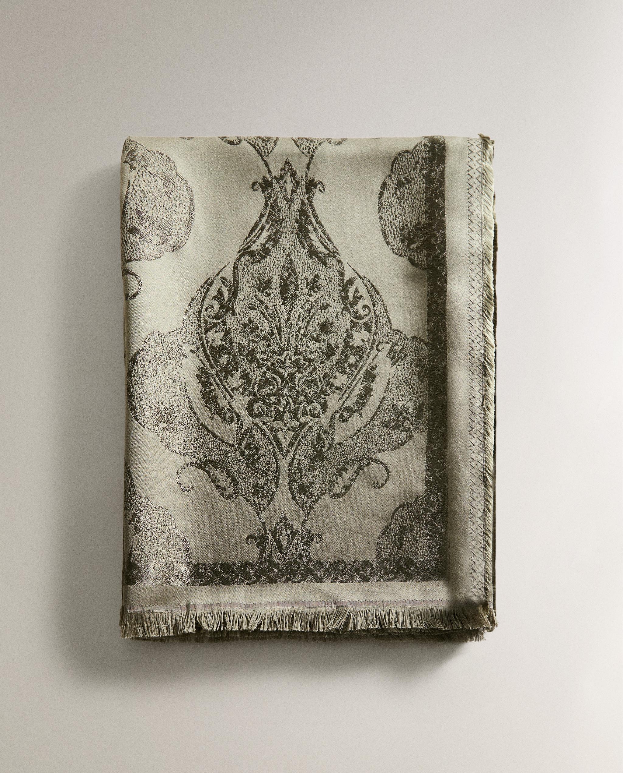 SATIN THROW product thumbnail 6