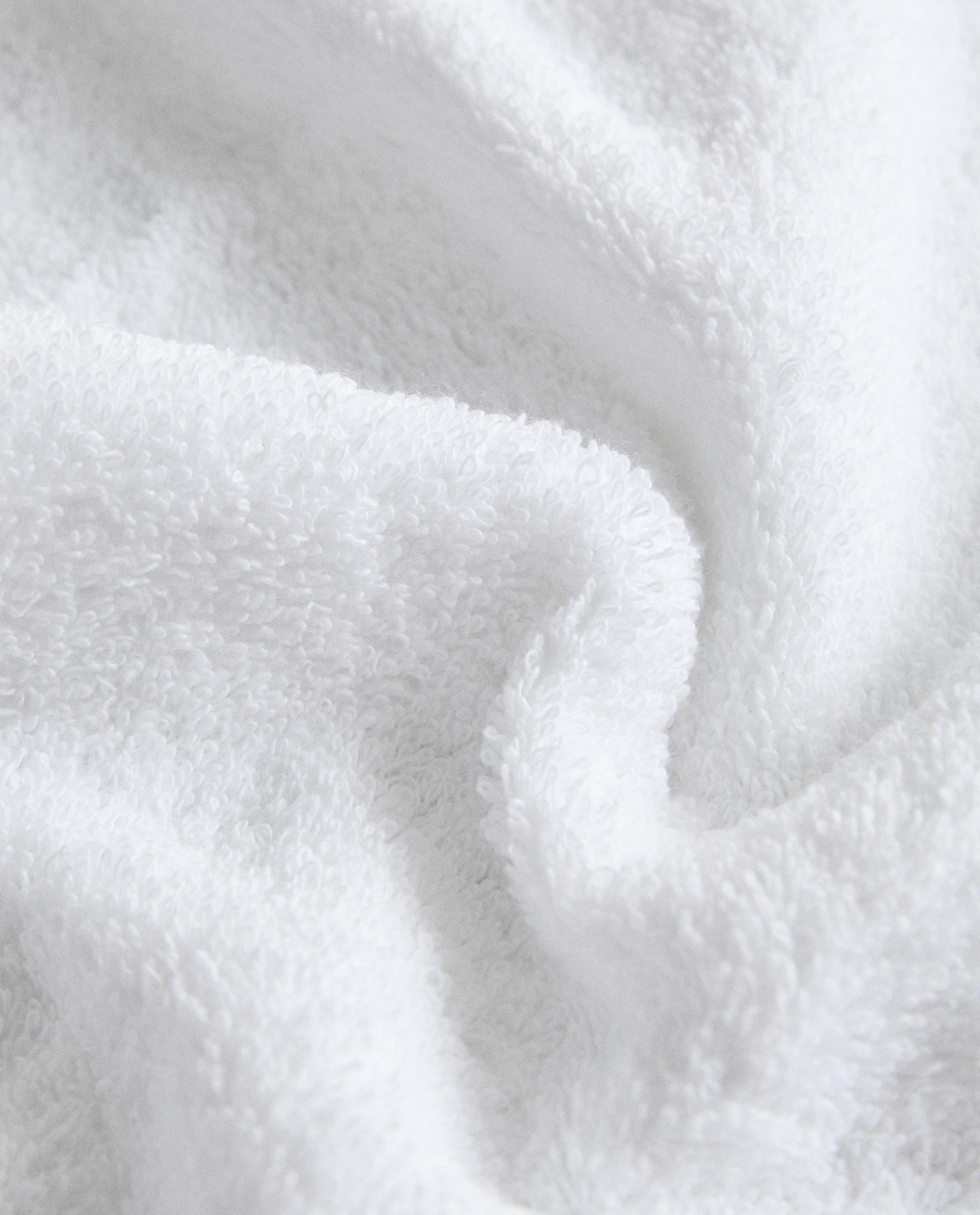 DRY-TO-THE-TOUCH TERRY BATH TOWEL product thumbnail 2