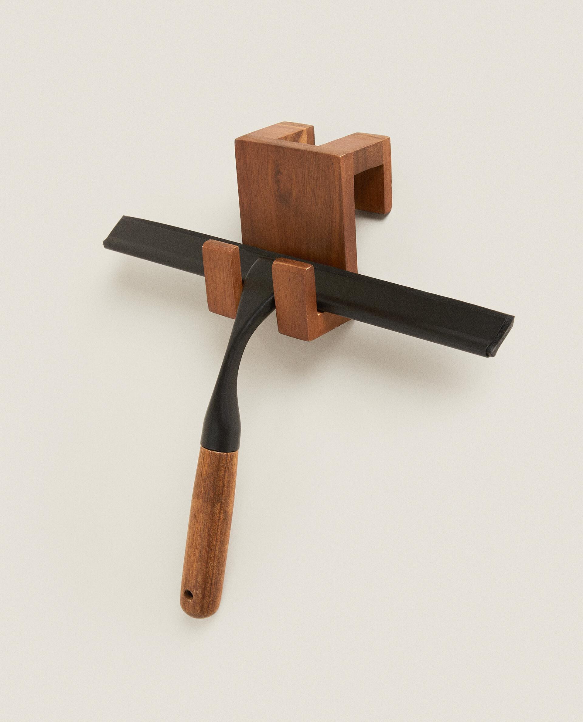 WOODEN GLASS CLEANER product thumbnail 3