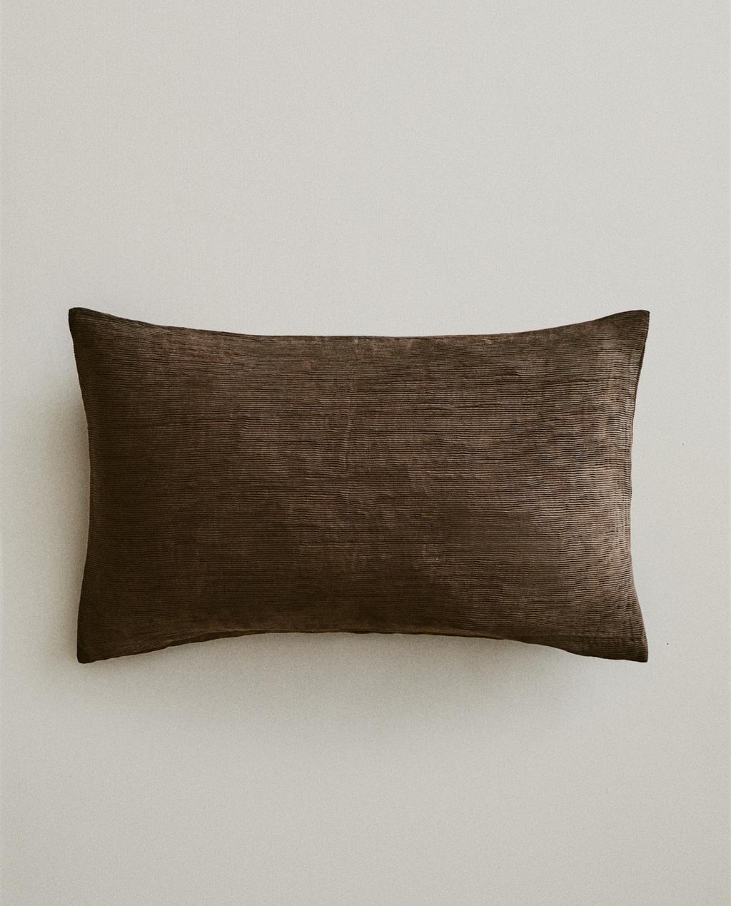 PLEATED CUSHION COVER PLEATED CUSHION COVER