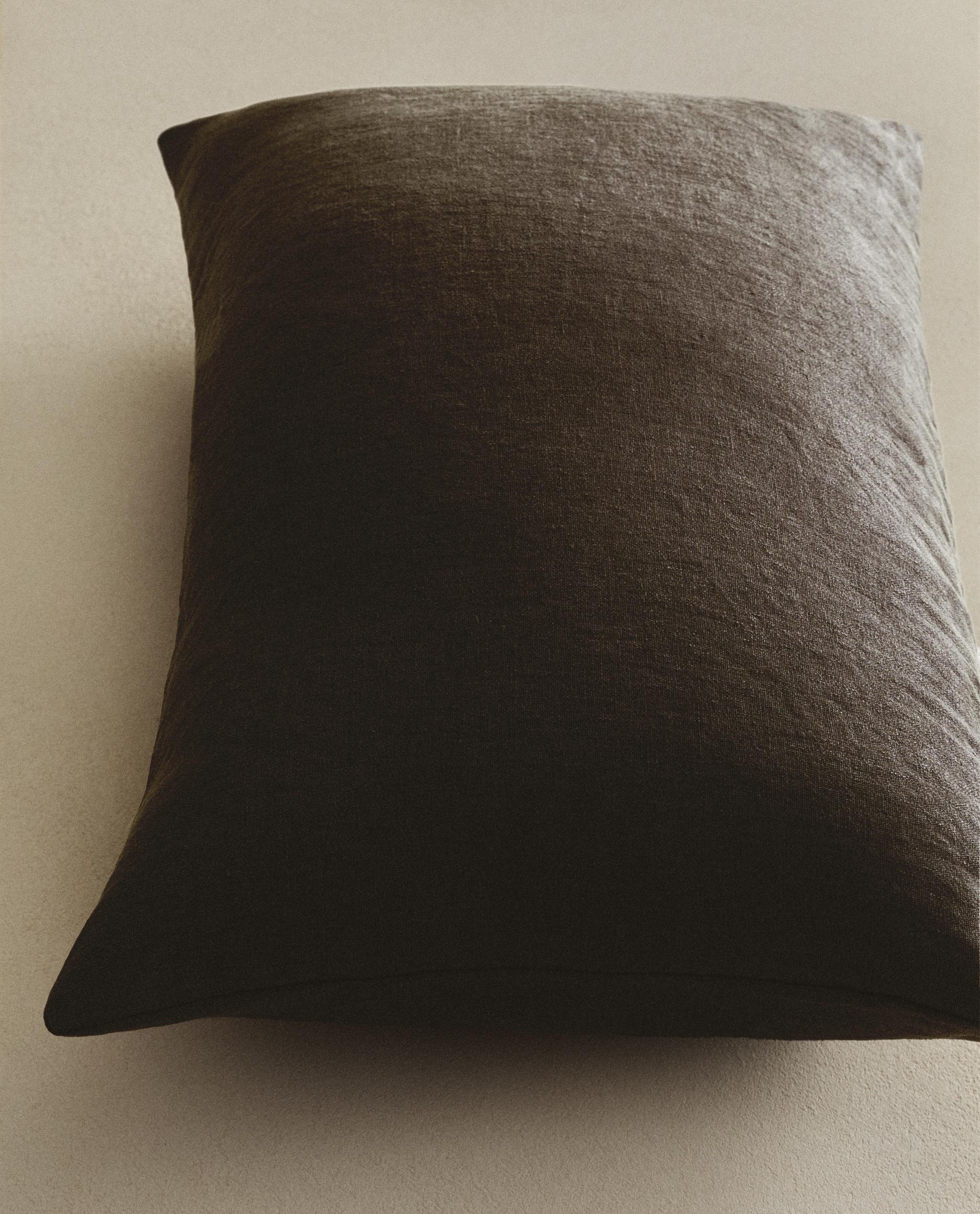 ウォッシュ加工 リネン クッションカバー | Zara Home 日本/Japan