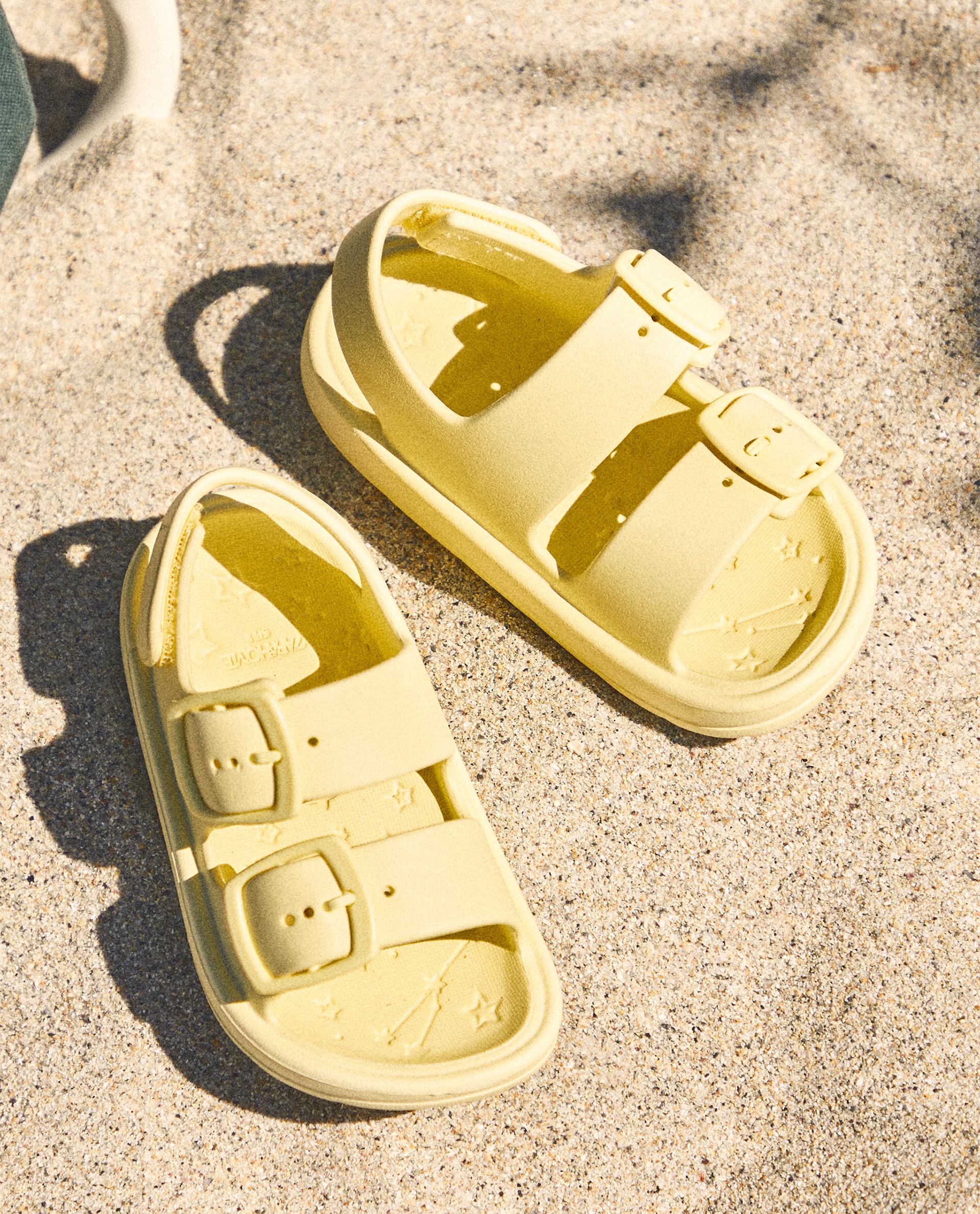 Zara Zapatos Tipo Birkenstock Leather Sandals Sandalias Pompones