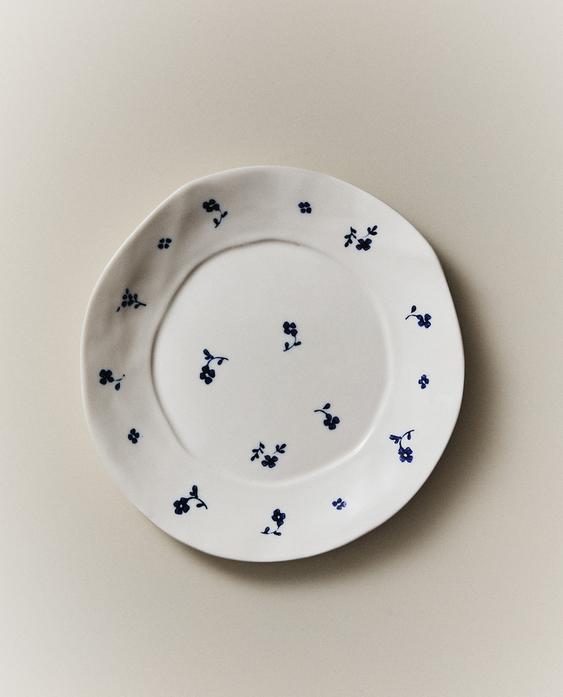 PJATË ËMBËLSIRASH PORCELAN ME LULE