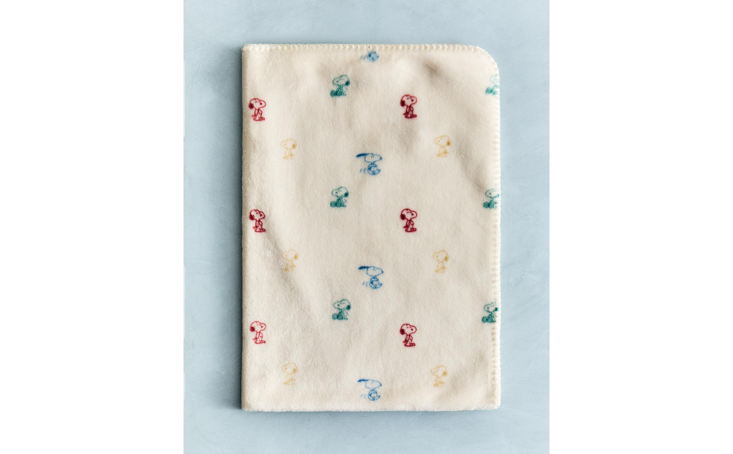 CHILDREN'S PEANUTS™ FLEECE BLANKET
