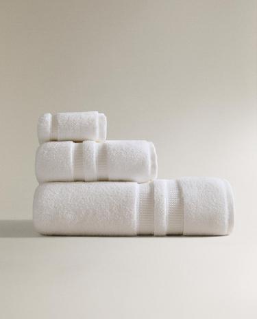 EXTRA SOFT DOUBLE BORDER BATH TOWEL