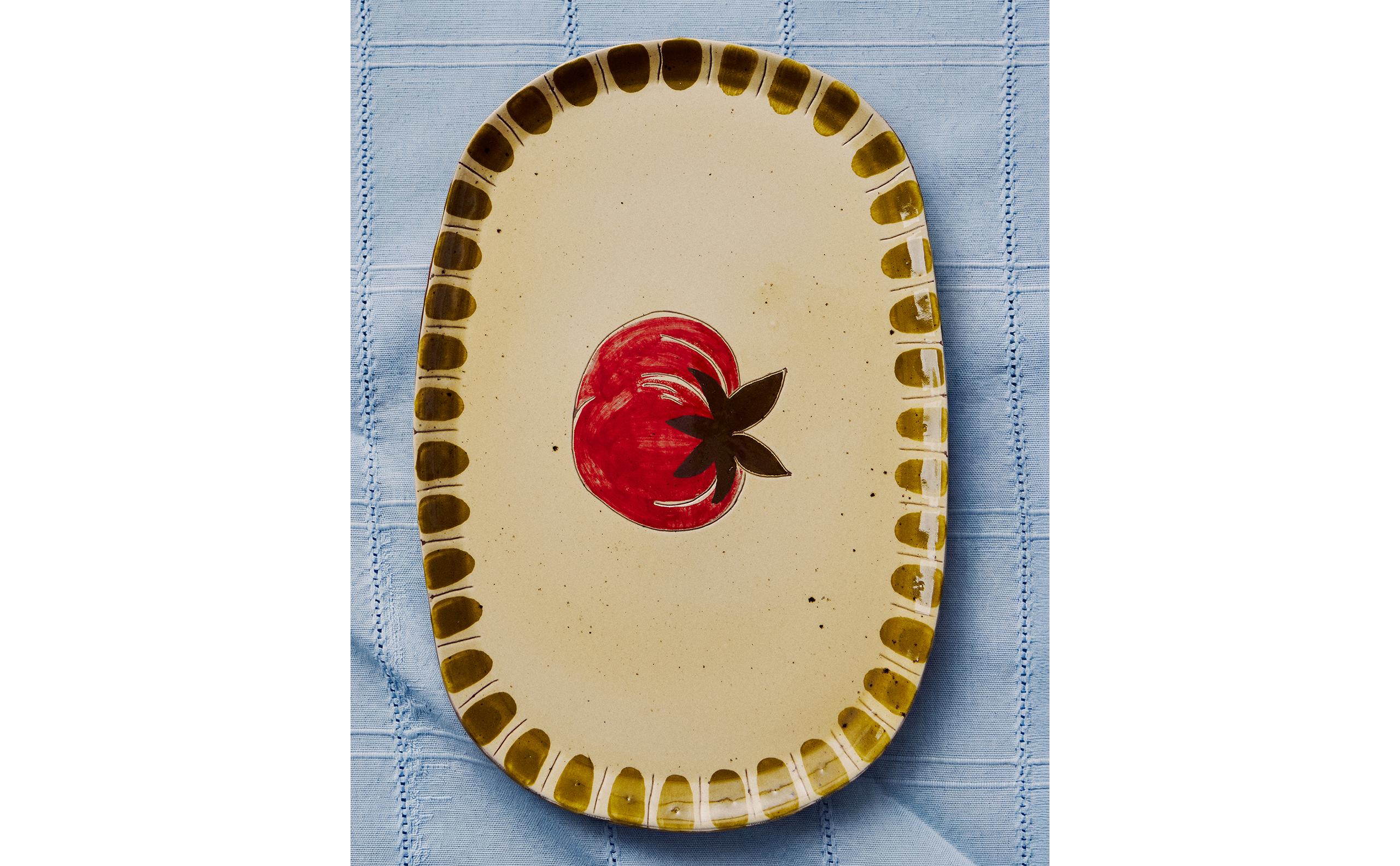 SERVING DISHES AND CUTLERY product thumbnail 8