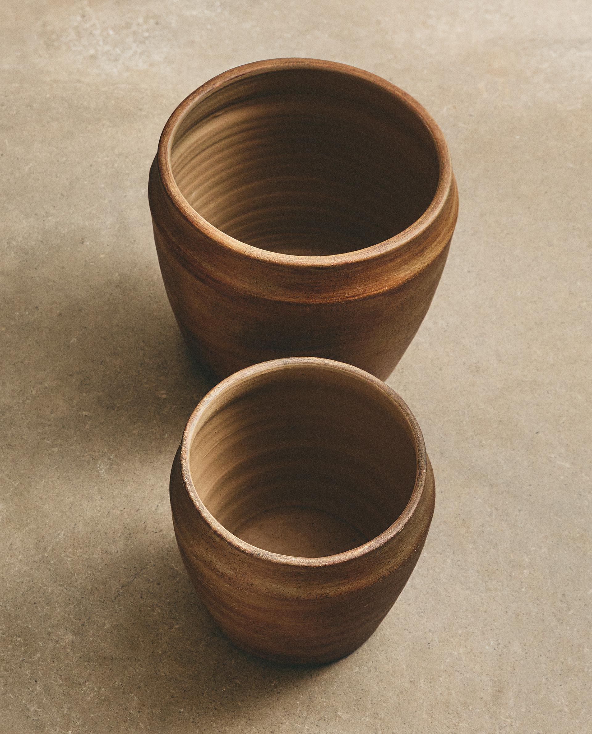 Terracotta Flowerpot - Stylish Cylindrical Planter