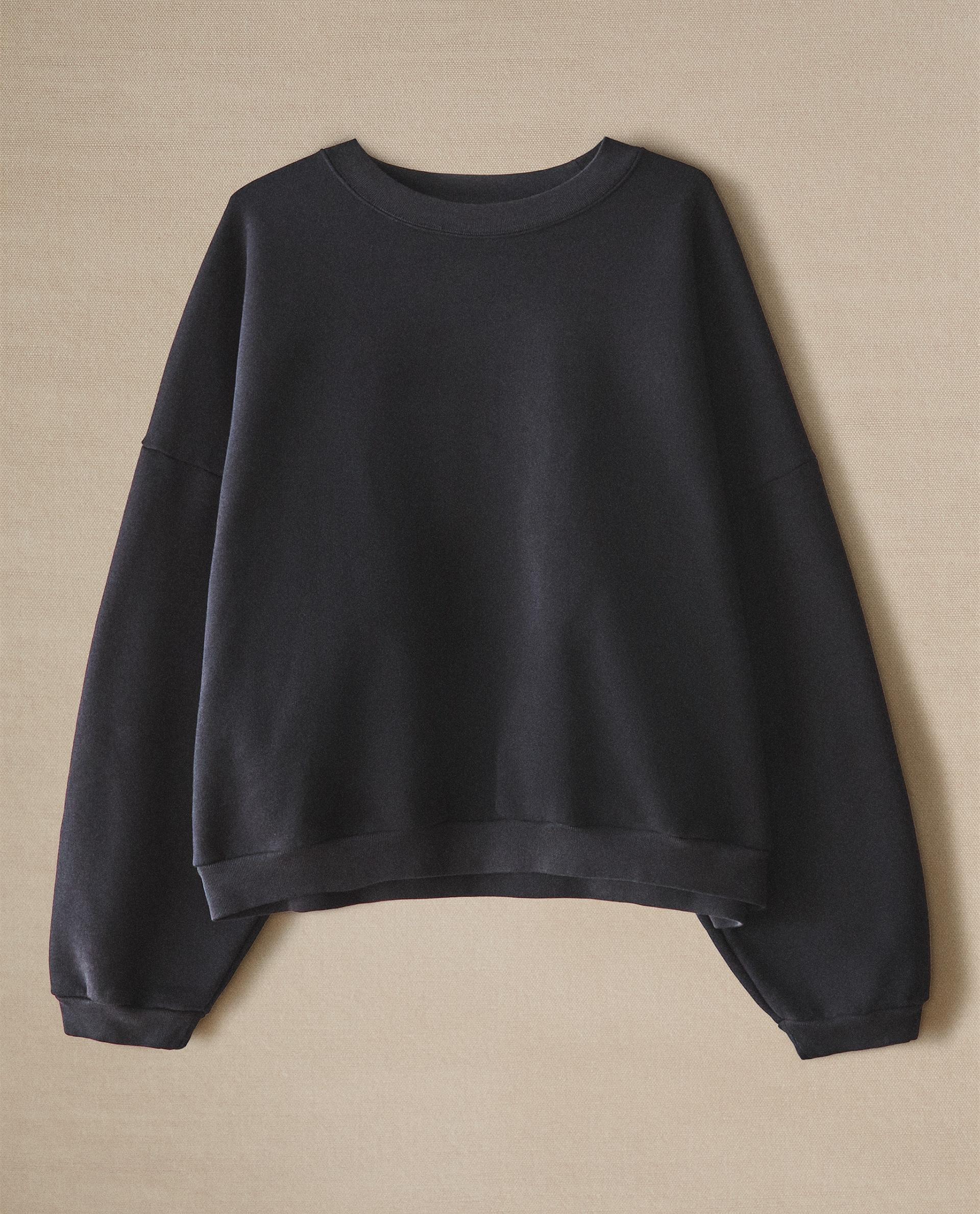 سويت شيرت قطيفة سويت شيرت قطيفة