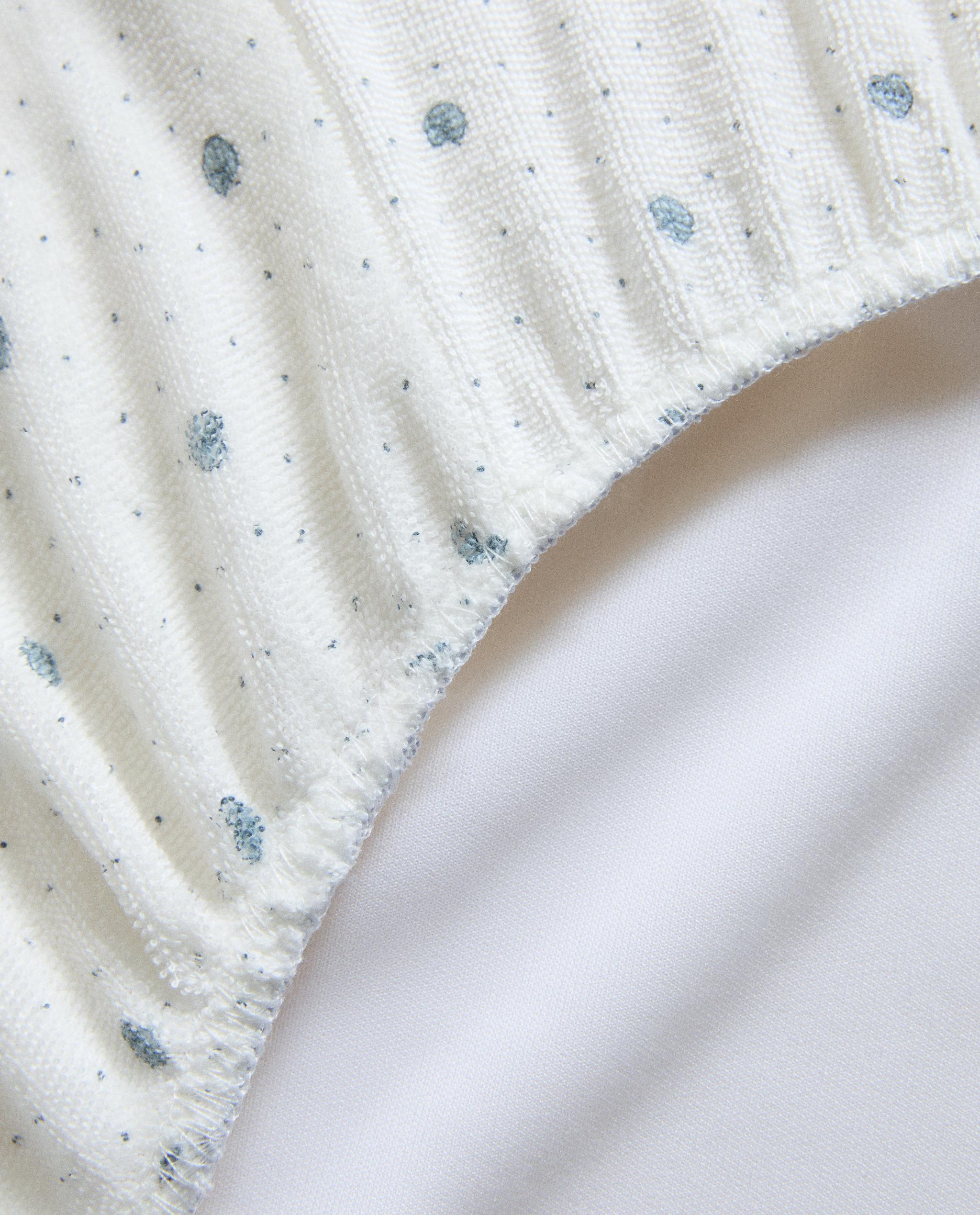 LEAF BABY CHANGING MAT COVER product thumbnail 7