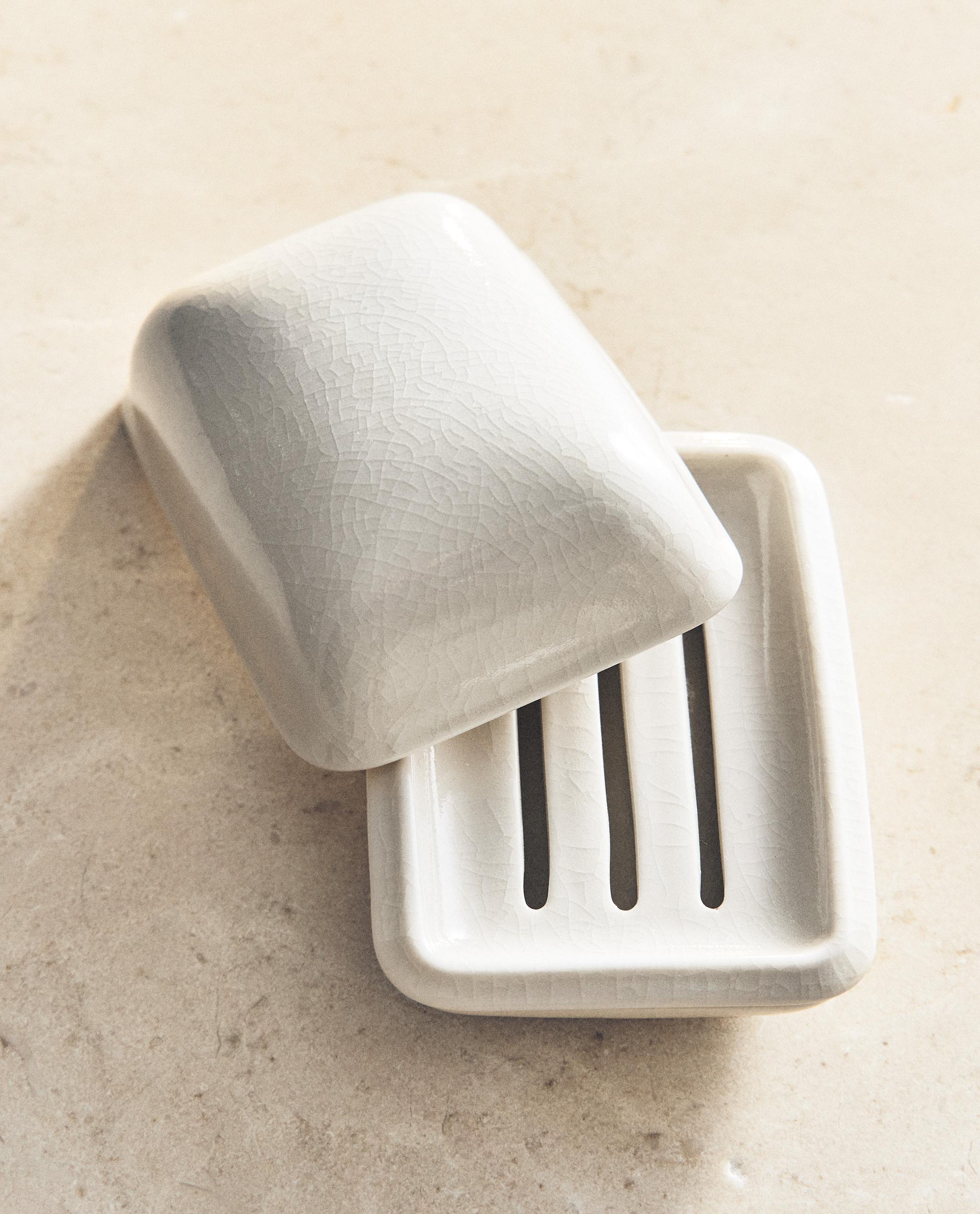 CERAMIC BATHROOM SOAP DISH WITH LID product thumbnail 8