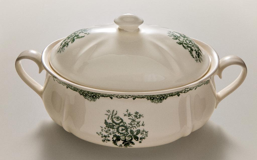 FLORAL EARTHENWARE SERVING TUREEN