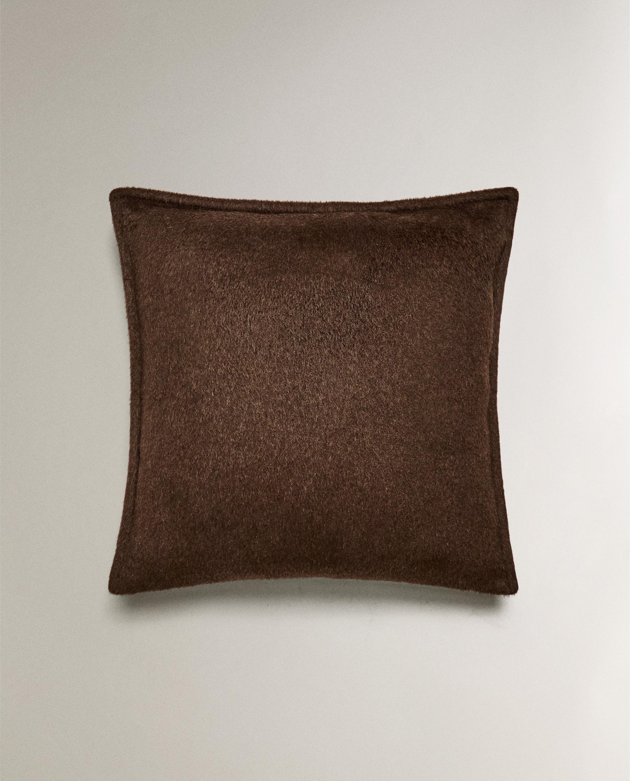 フェイクファー クッションカバー | Zara Home 日本/Japan