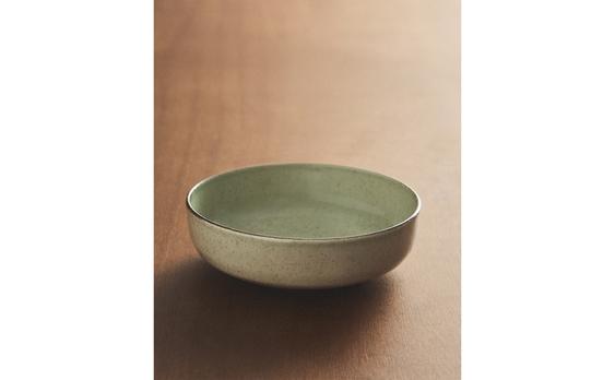 TIGELA DE PORCELANA COM BORDA COM ACABAMENTO ANTIGO