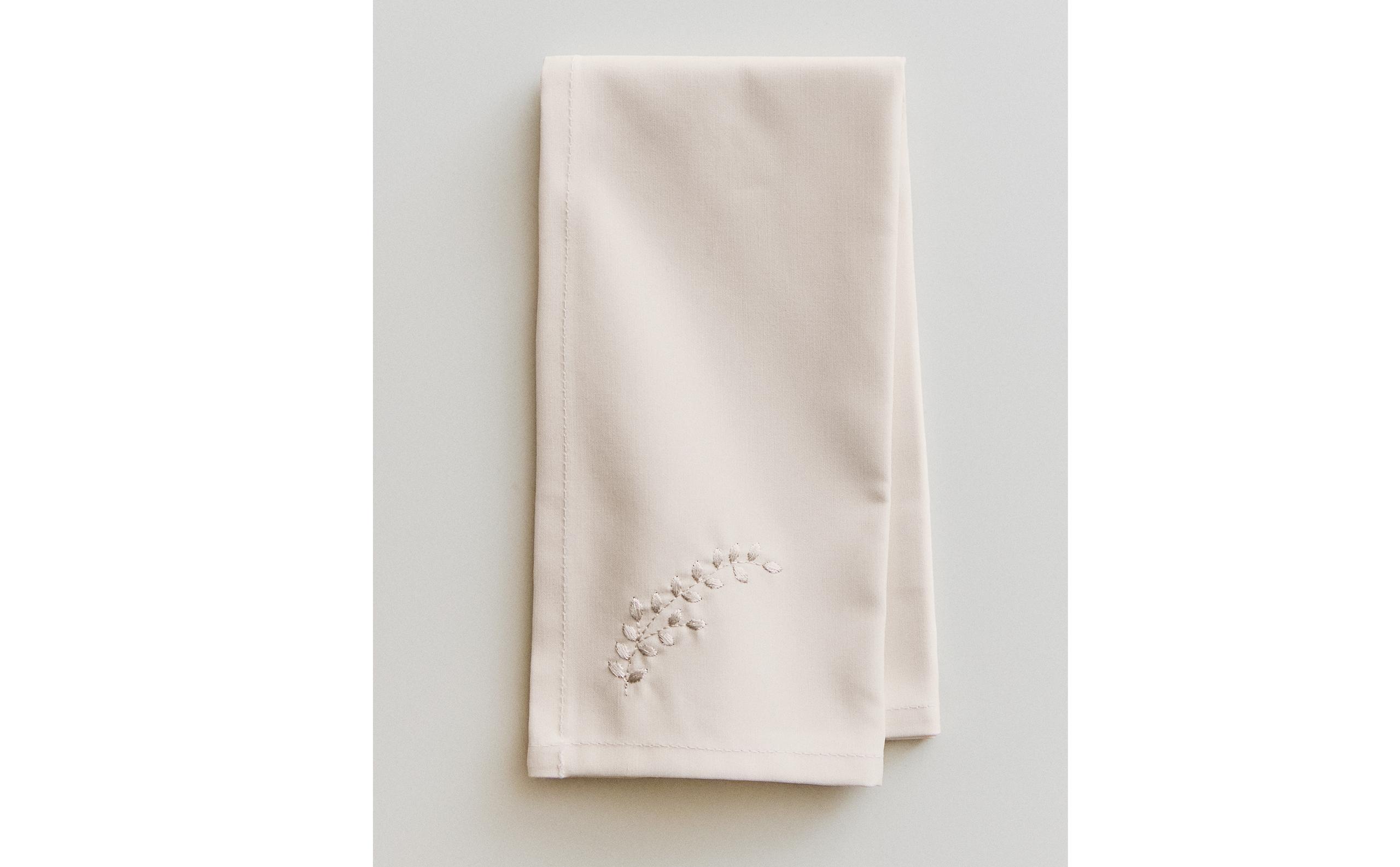 PACK OF PLANT EMBROIDERY NAPKINS (PACK OF 2) product thumbnail 10