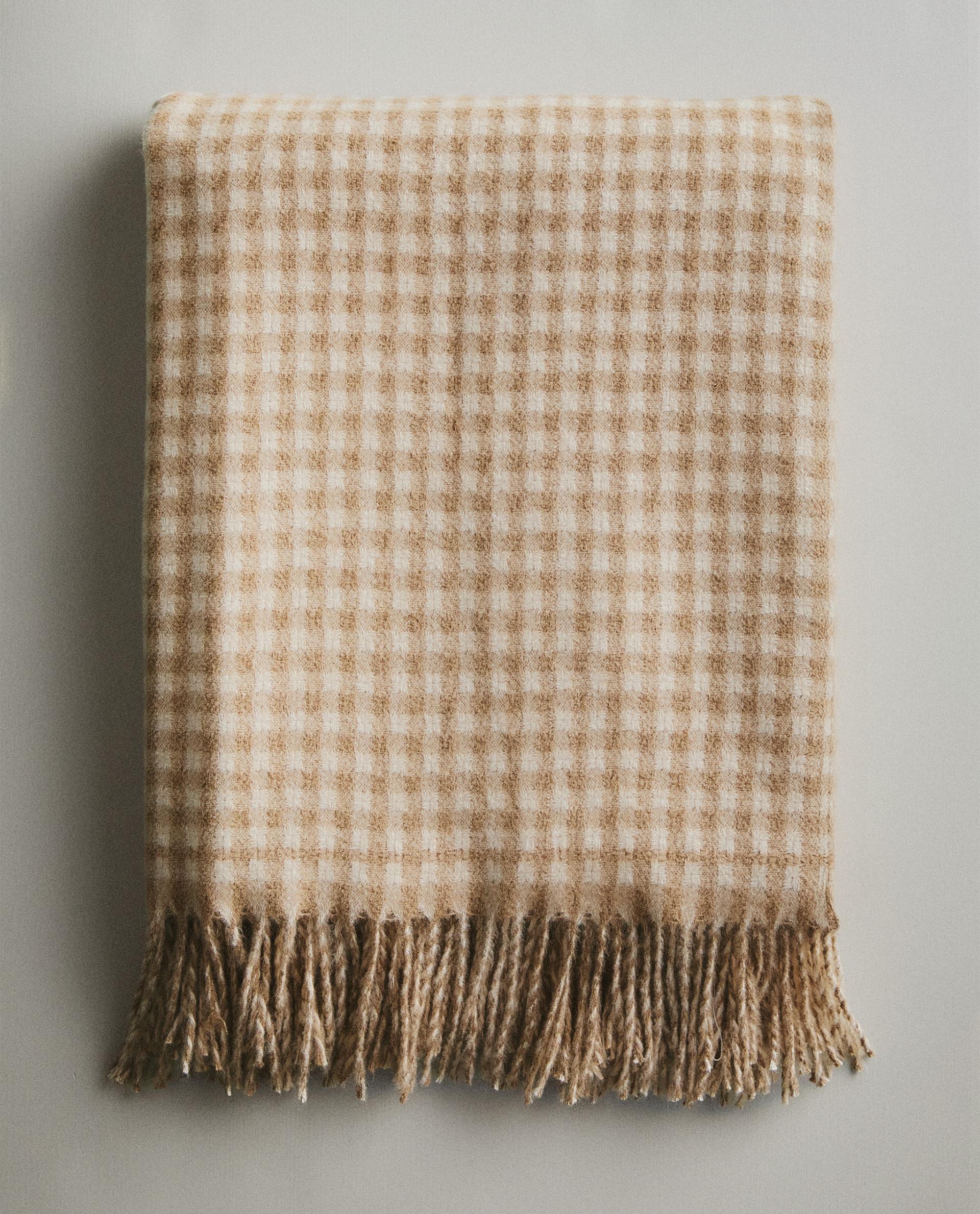 CHECK BLANKET WITH FRINGING - 86.5 x 94.5 "