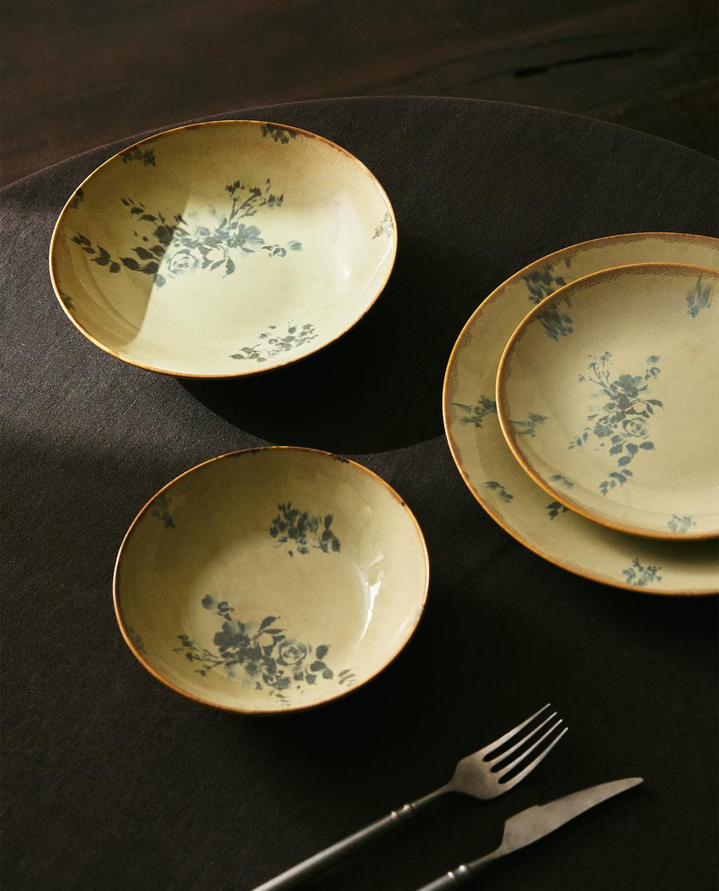 FLORAL STONEWARE TABLEWARE