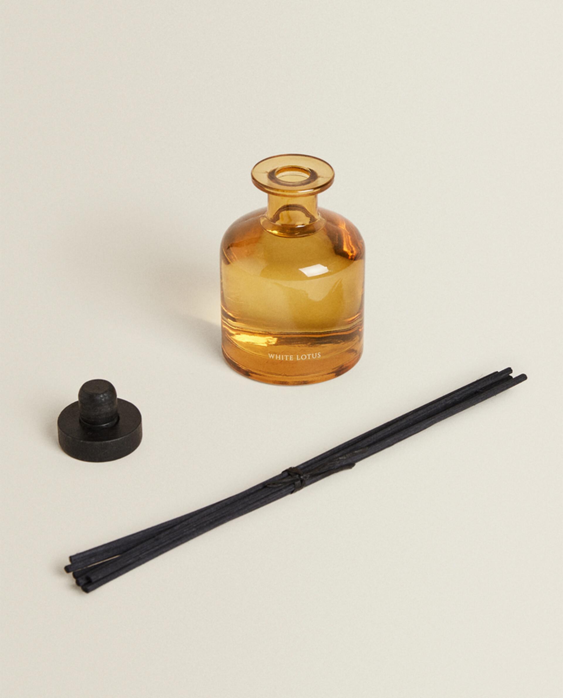 (250 ML) WHITE LOTUS REED DIFFUSERS